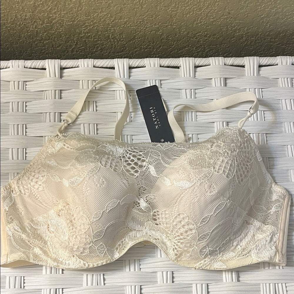 Natori Ivory Lace Bralette Bra size 36C new with tags